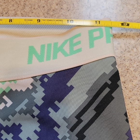 Nike Women's Digital Camo Hyper Warm Leggings - Blue and Teal Size Small - Picture 4 of 7